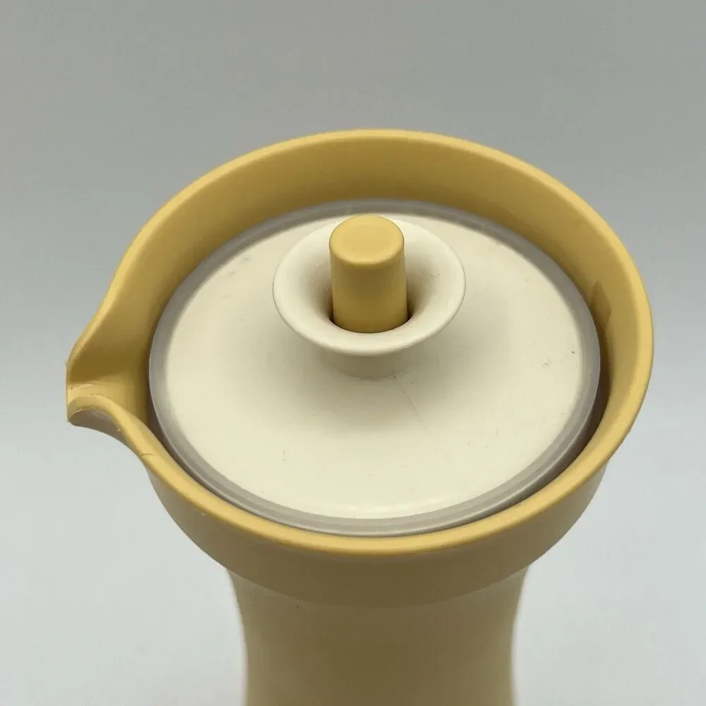 ONE Vintage Tupperware Oil & Vinegar Dressing Cruet Harvest Gold 1246 Lid